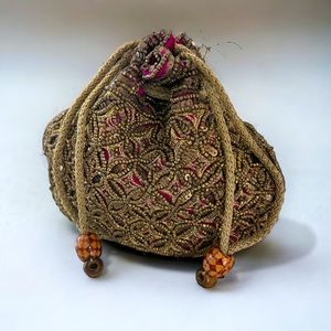 Zari-Zardosi Handcrafted Batua Style Beaded Bag